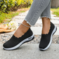 Tartsa lábaid szárazon és hűvösen egész nap – női légáteresztő flyknit slip-on cipők. Utánvétes fizetési lehetőség! 🌬️